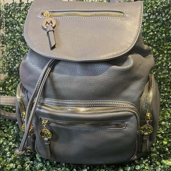 MIA K - Picture 2 of 11